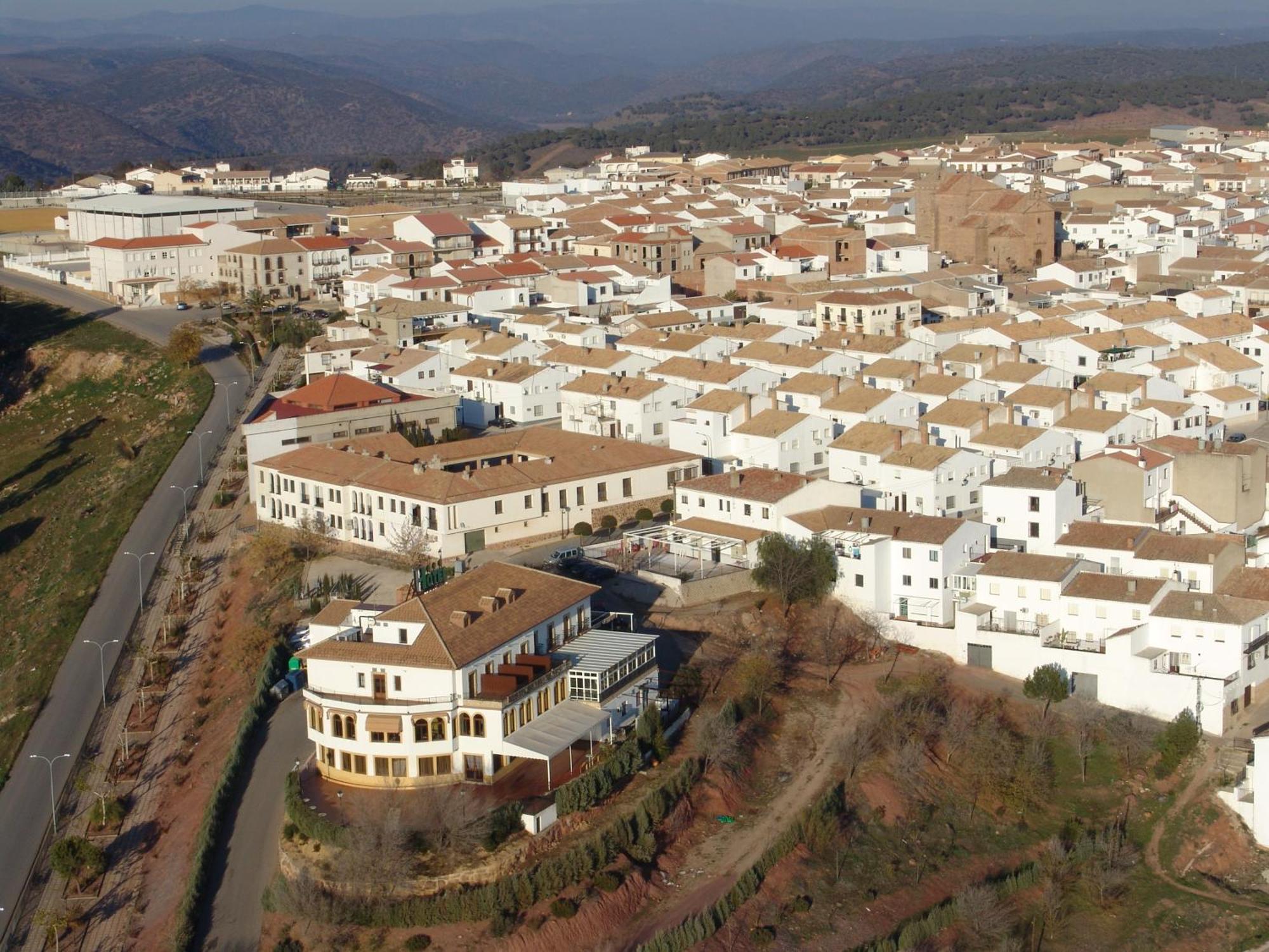 Hotel Restaurante Banos Baños de la Encina Exteriör bild