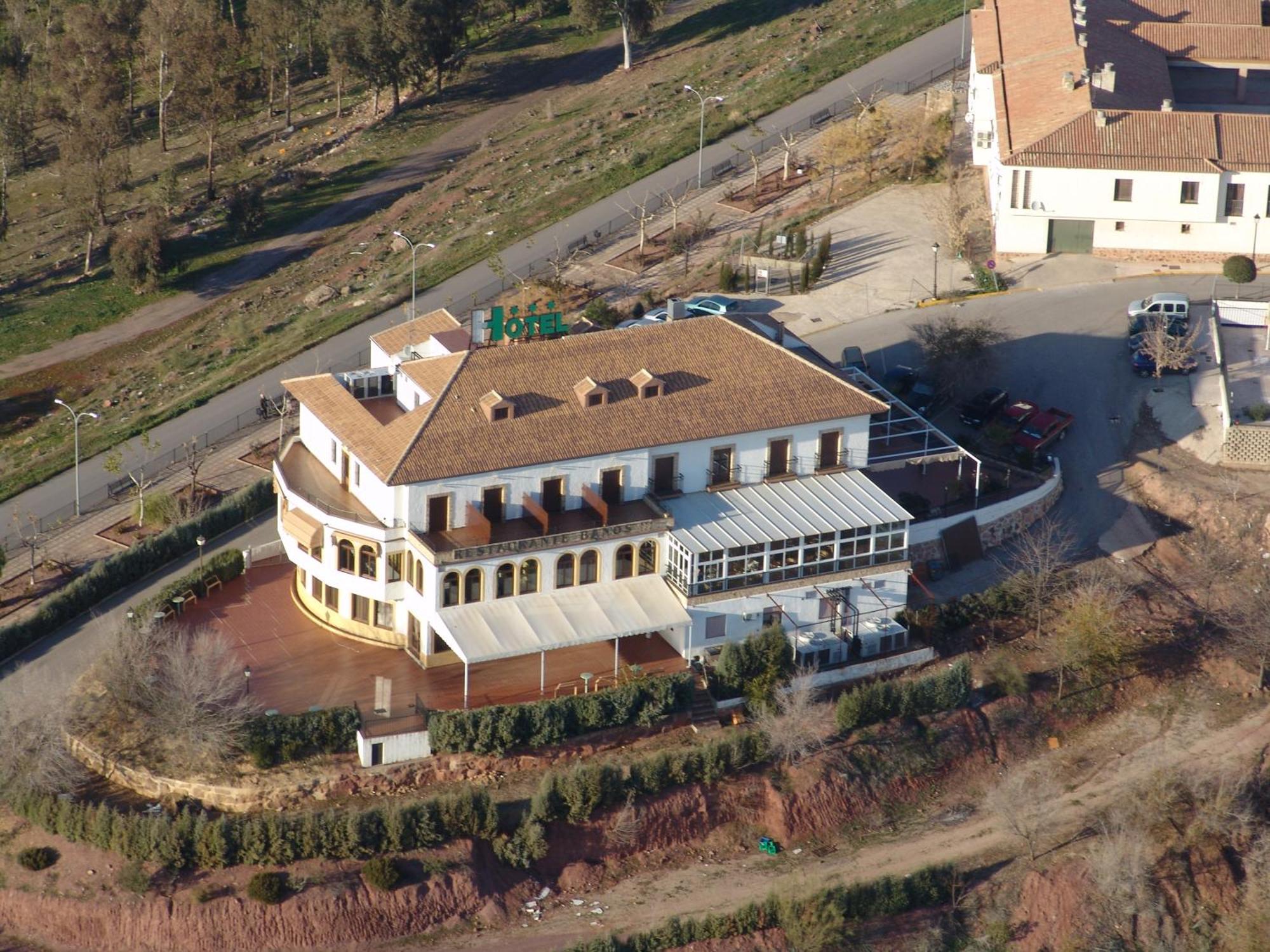 Hotel Restaurante Banos Baños de la Encina Exteriör bild