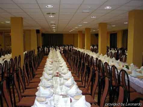 Hotel Restaurante Banos Baños de la Encina Exteriör bild